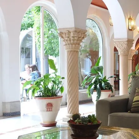 Hotel Alboran
